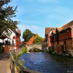 Епископский мост через р.Итчен и вид на городскую мельницу, Уинчестер, Англия. Епископский мост через р.Итчен и вид на городскую мельницу, Уинчестер, Англия.