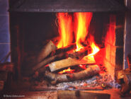 Жизнь в английской деревне не обходится без камина Жизнь в английской деревне не обходится без камина